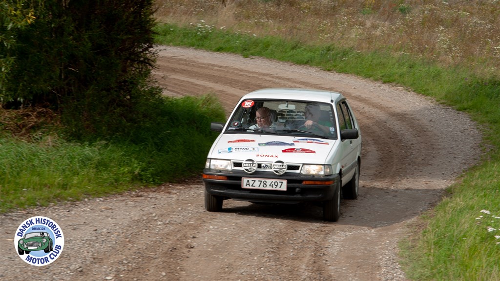 Vinderne af Elite-klassen i 4. afdeling af SONAX DASU Classic, Lars Palle, Dansk Historisk Motor Klub og Poul Bo Madsen fra Struer i den fine 4-hjulstrukne Subaru Justy fra 1990.
(Foto: rallypics.dk-Viggo Johansen)